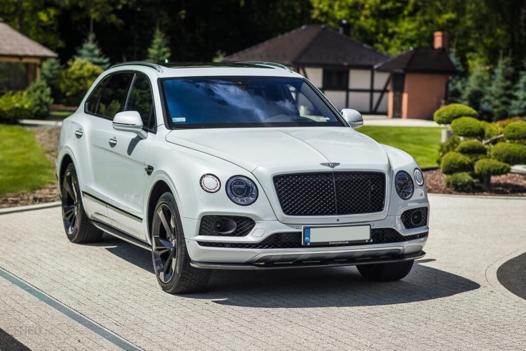 BENTLEY BENTAYGA V8 CARBON N/V PANO S.PL FV23%