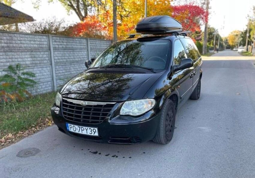 Chrysler Voyager 2006 rok AUTOMAT 7 osob czarn…