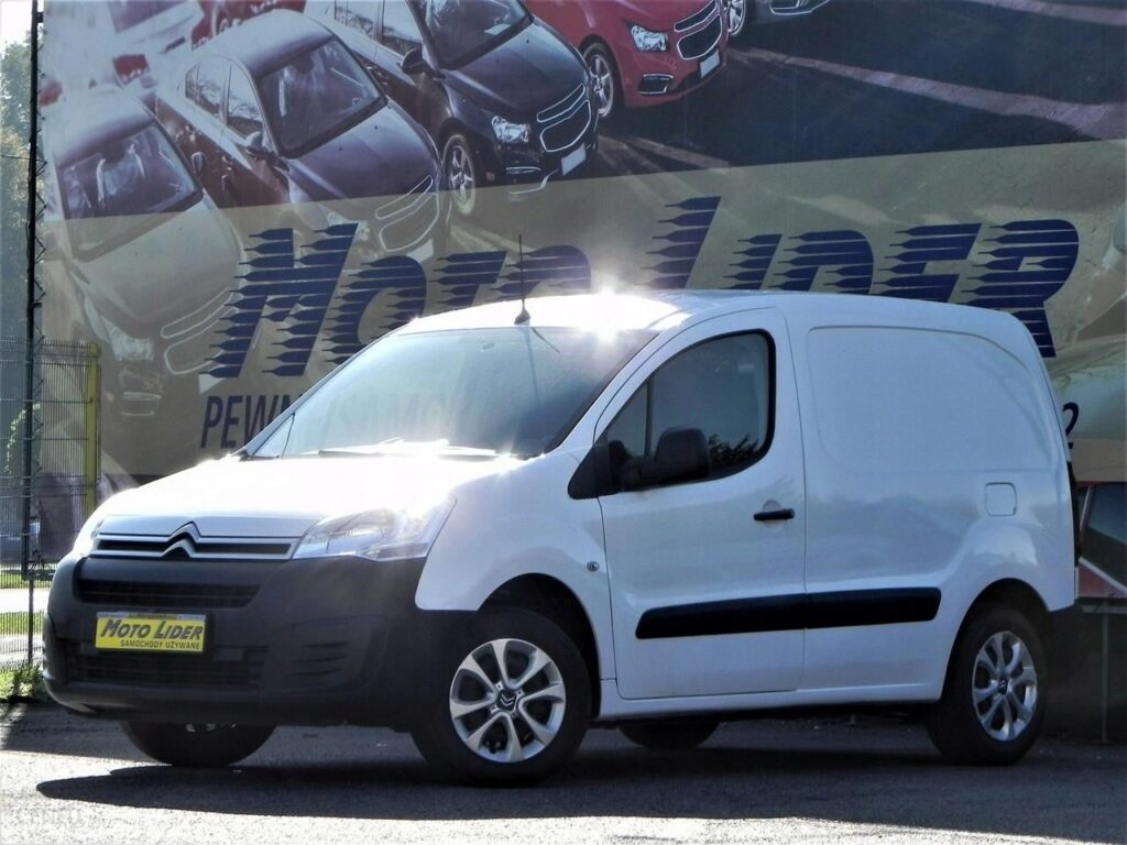 Citroen Berlingo 3 miejsca, klima, nawigacja, 63 t