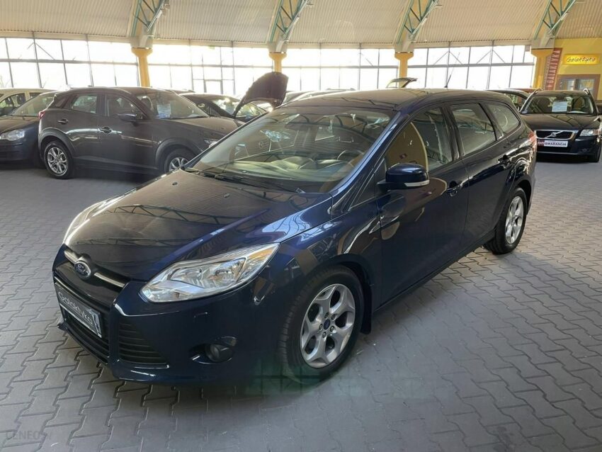Ford Focus ZOBACZ OPIS !! W podanej cenie roczna