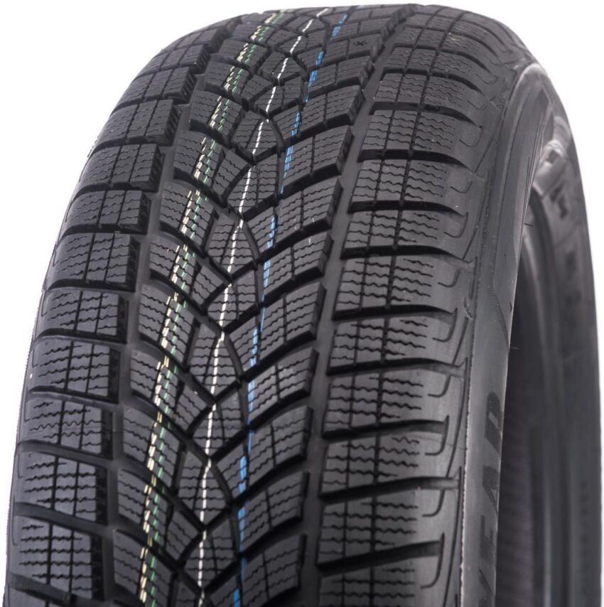 Opony Goodyear UltraGrip Performance+ SUV 235/65R18 110 V XL 3