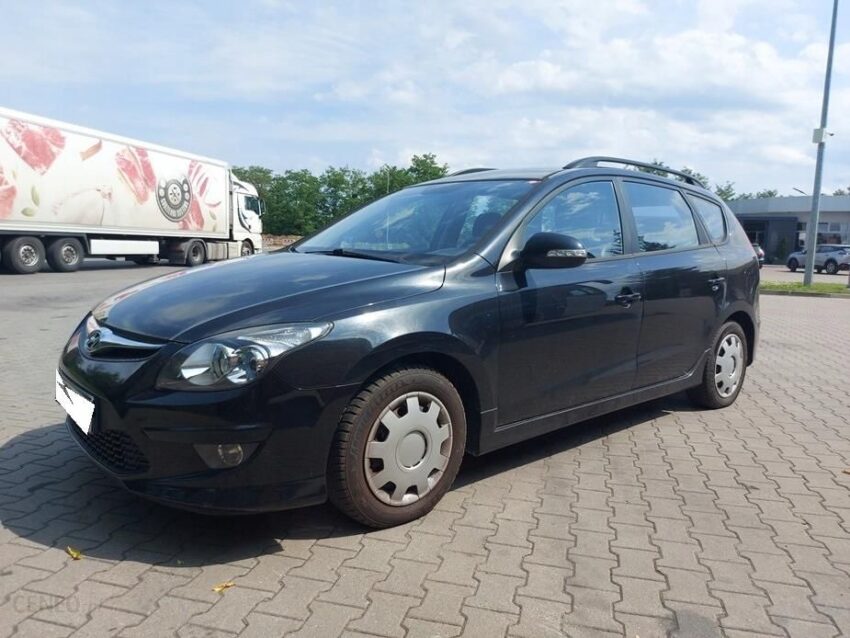 Hyunday i 30 2010