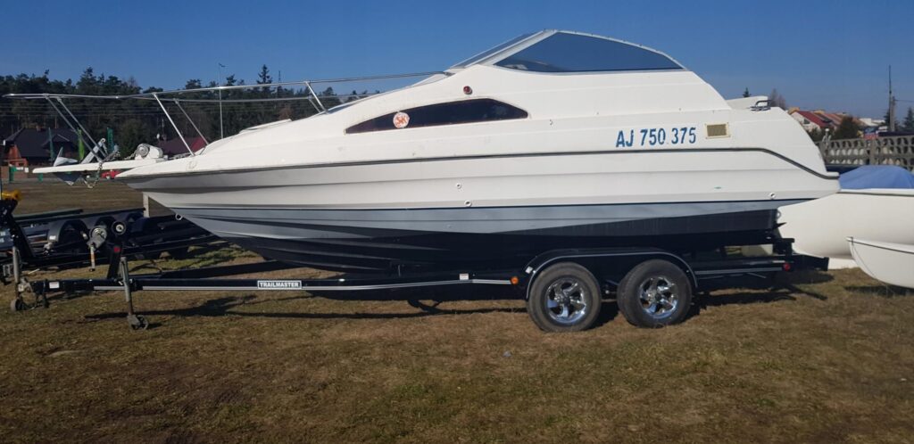 jacht kabinowy bayliner ciera 2451