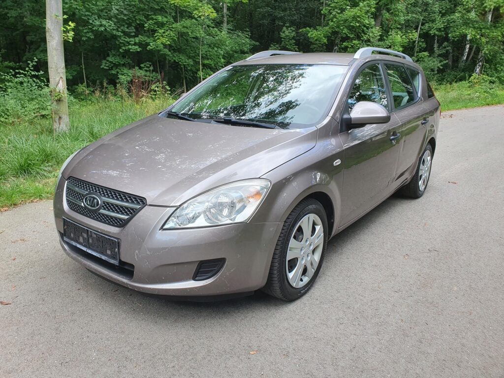 KIA CEED 1.6 CRDI 128 tyś km 2008r SPROWADZONA