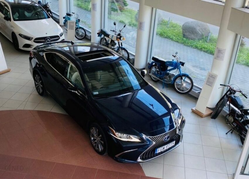 Lexus ES 300h Elegance