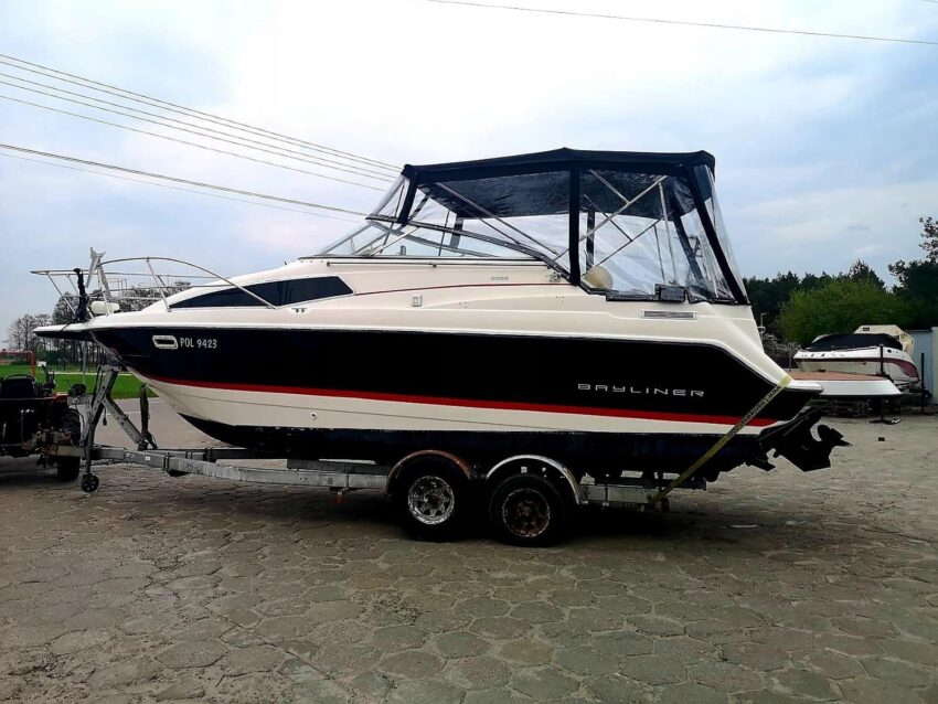 Łódź Motorowa Jacht BAYLINER 2655 CIERA