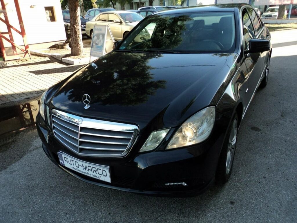 Mercedes E 220