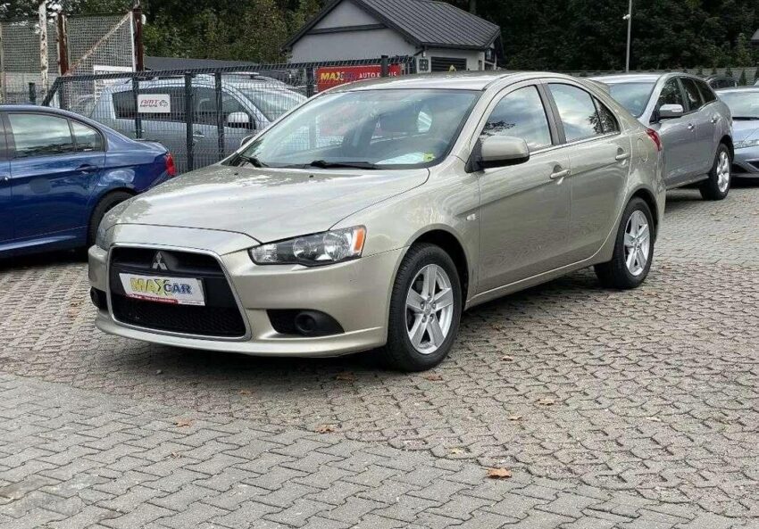 Mitsubishi Lancer 1,8 i Zarejestrowany Gwarancja