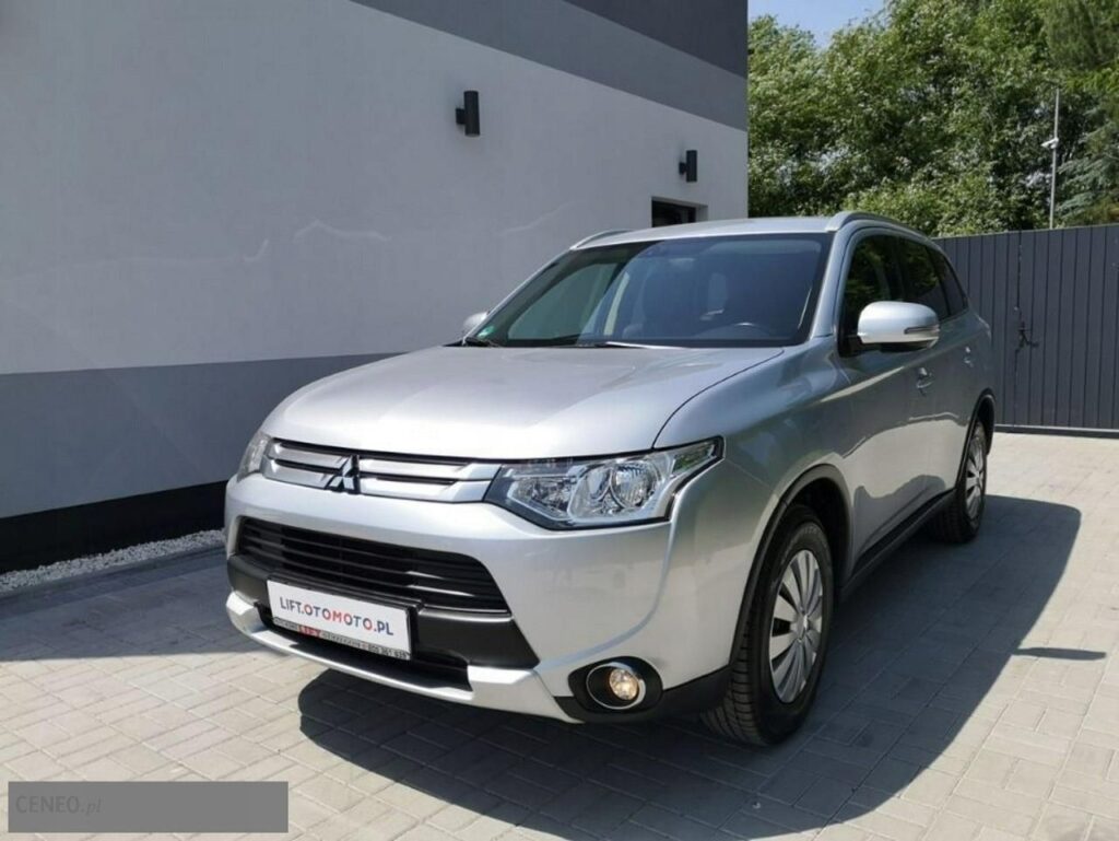 Mitsubishi Outlander 2.2 DID 150KM # 4×4 # Kamera