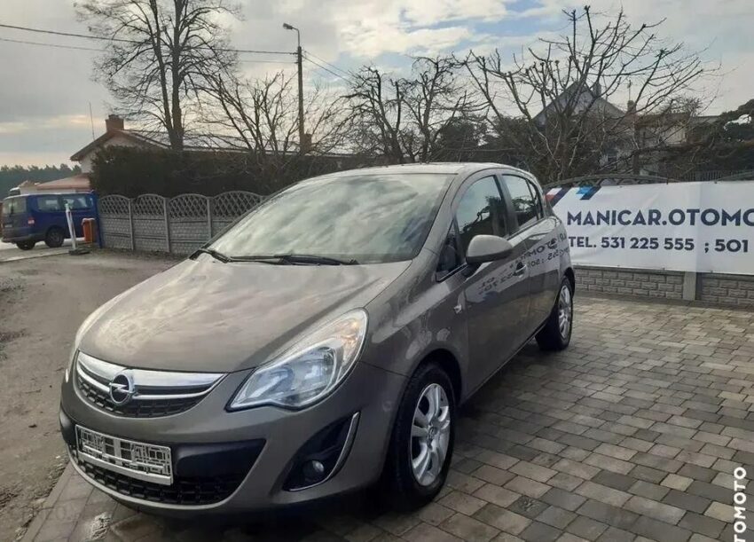 Opel Corsa 1.2 16V Cosmo S&S