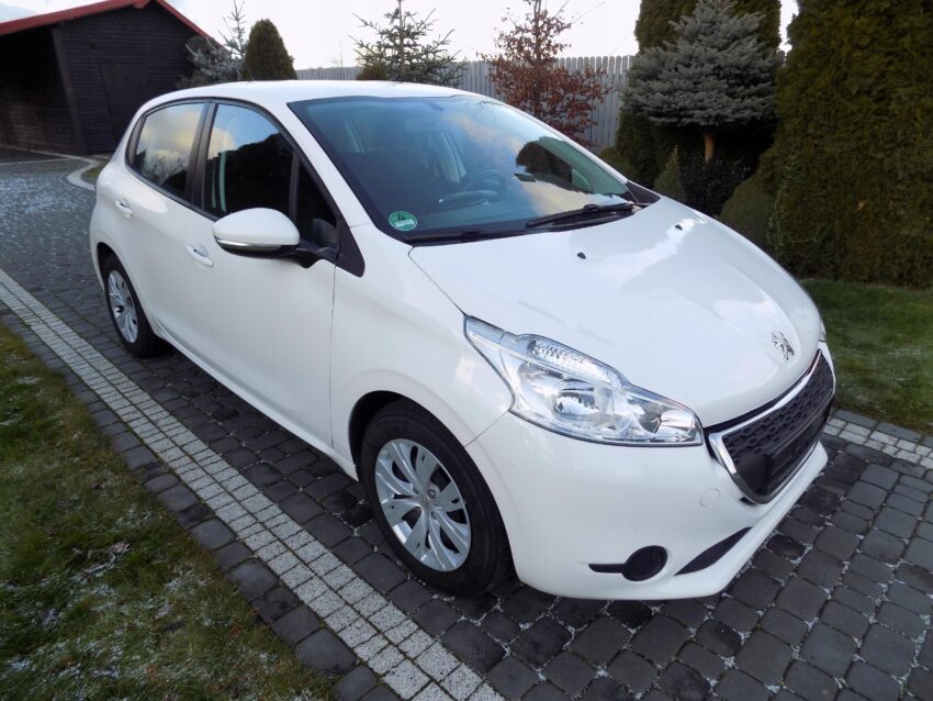 PEUGEOT 208 1,0 12V 68 KM