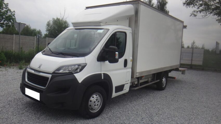 RENAULT kontener+winda dhollandia 500kg klima 2017