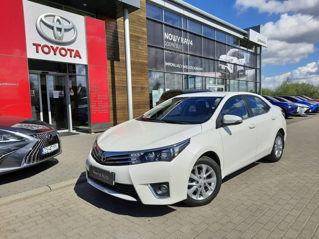 Toyota Corolla 1.6 Premium EU6 Seria E16 (2012-201