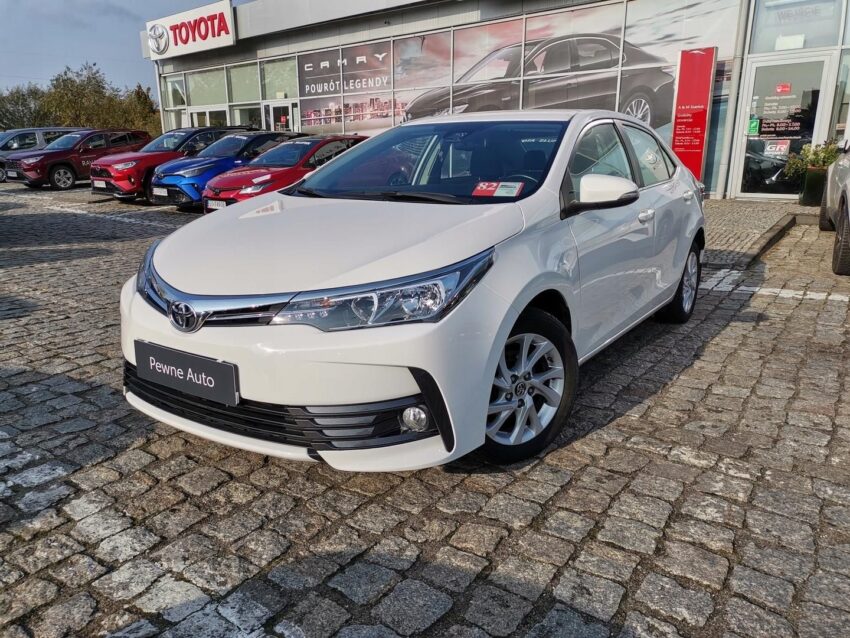 Toyota Corolla Seria E16 (2012-2019)