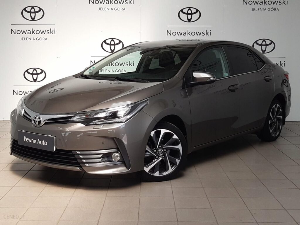 Toyota Corolla Seria E16 (2012-2019)