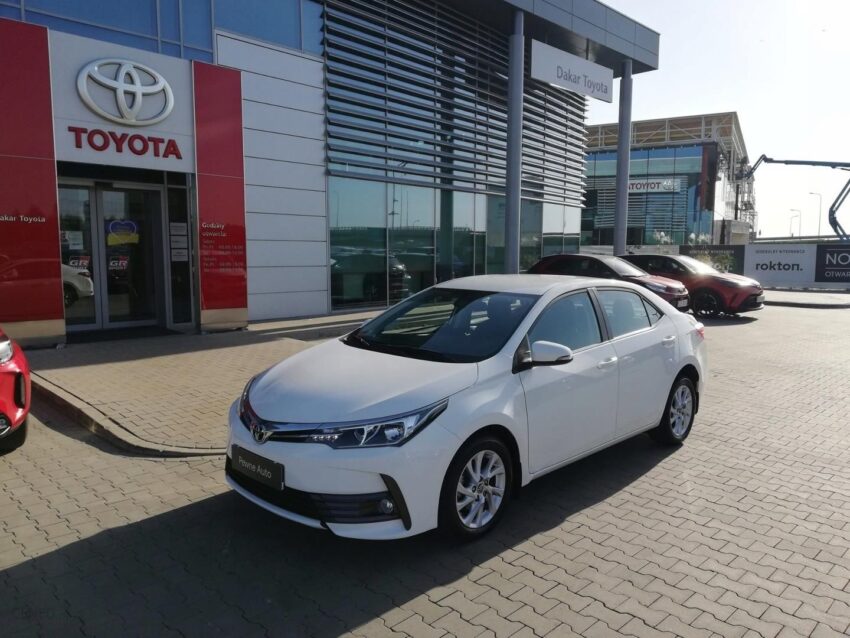 Toyota Corolla Seria E16 (2012-2019)