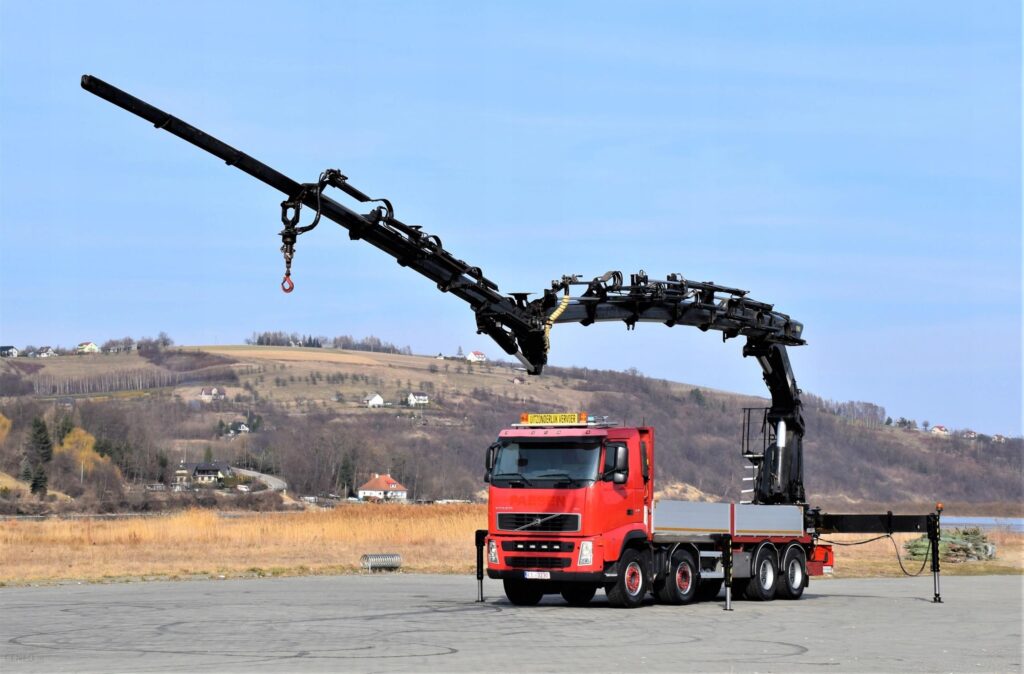 Volvo FH 460 HIAB 700 E-6 + JIB165X-4 /PILOT *8×4