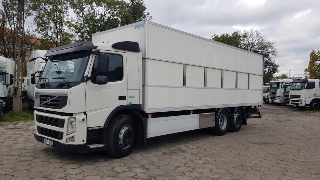 VOLVO FM 255401 km REGULOWANY KONTENER IZOTERMA
