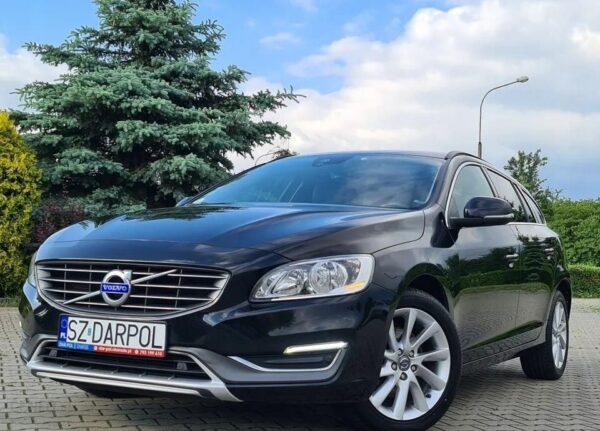 Volvo V60 D2 Summum/System DVD/Skóra/Perła